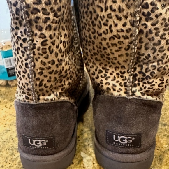 Limited Edition UGG gently used boots - Picture 1 of 3